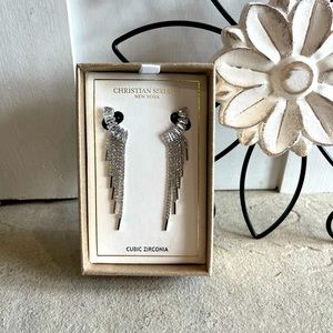 NIB Gorgeous Christian Siriano Net York Earrings. Cubic Zirconia.